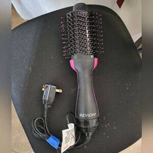 Revlon Pink and Black Hot Air Styling Brush